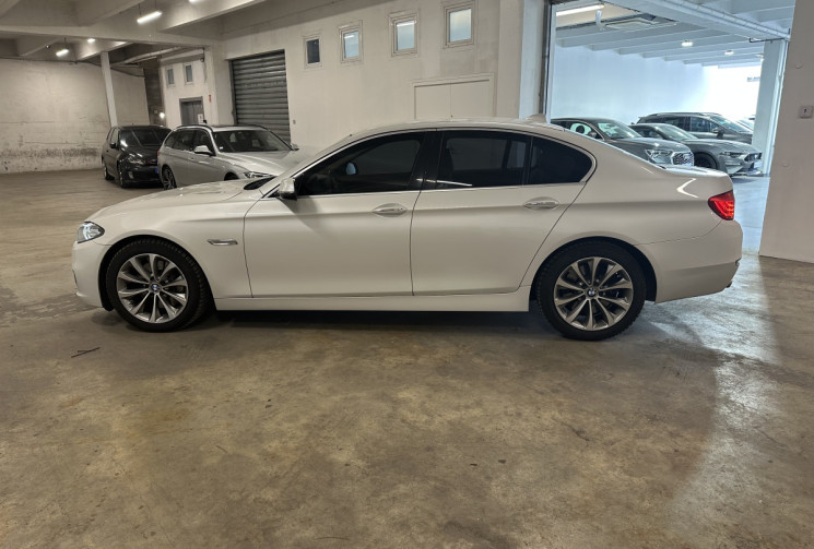 BMW Série 5 530d LCI Modern Xdrive 258 / Suspensions pilotées / Sièges confort / Hayon électrique