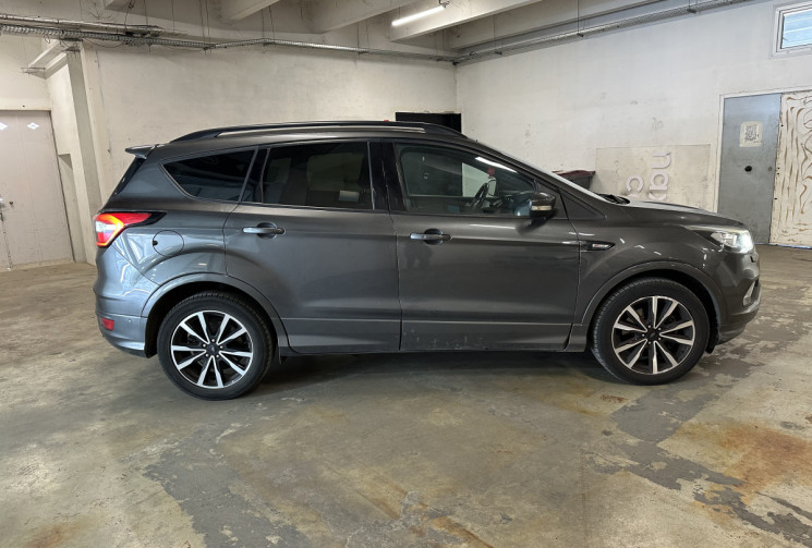 Ford Kuga 2.0 TDCI 150 ST Line / Entretien rigoureux / Carplay / Caméra de recul / Régulateur