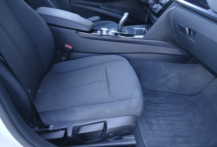 BMW SERIE 3 TOURING LCI 320d 2.0 d 190 cv Lounge