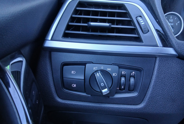 BMW SERIE 3 TOURING LCI 320d 2.0 d 190 cv Lounge