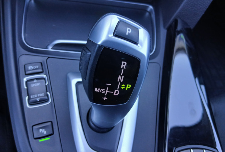 BMW SERIE 3 TOURING LCI 320d 2.0 d 190 cv Lounge