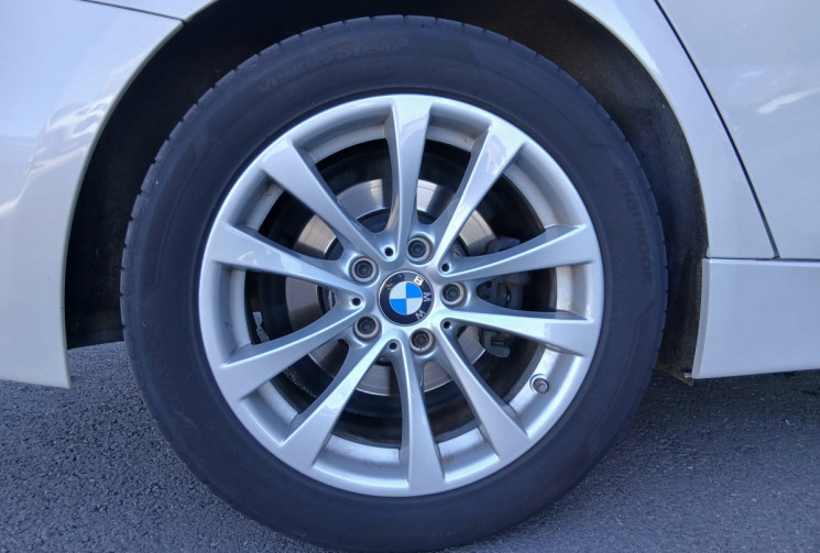 BMW SERIE 3 TOURING LCI 320d 2.0 d 190 cv Lounge