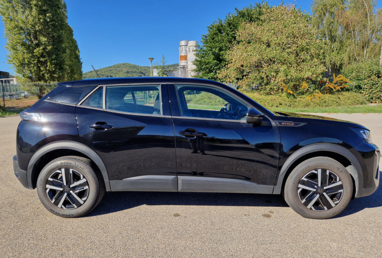 Peugeot 2008 1.2 HYBRID 145 STYLE E-DCS6