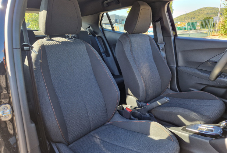 Peugeot 2008 1.2 HYBRID 145 STYLE E-DCS6