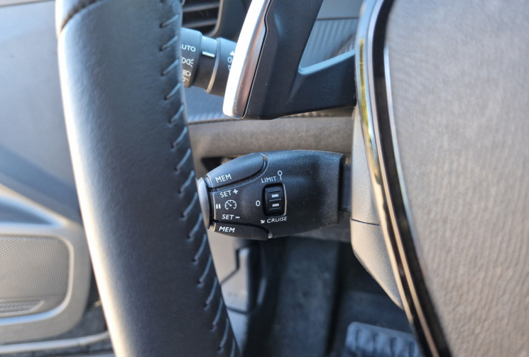 Peugeot 2008 1.2 HYBRID 145 STYLE E-DCS6
