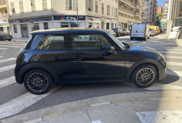 Mini Cooper Cooper C 1.5 i DKG7 156 cv 1ERE MAIN / 17324 KMS