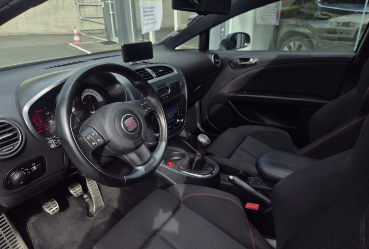 SEAT Leon Cupra 240 2.0 TSI