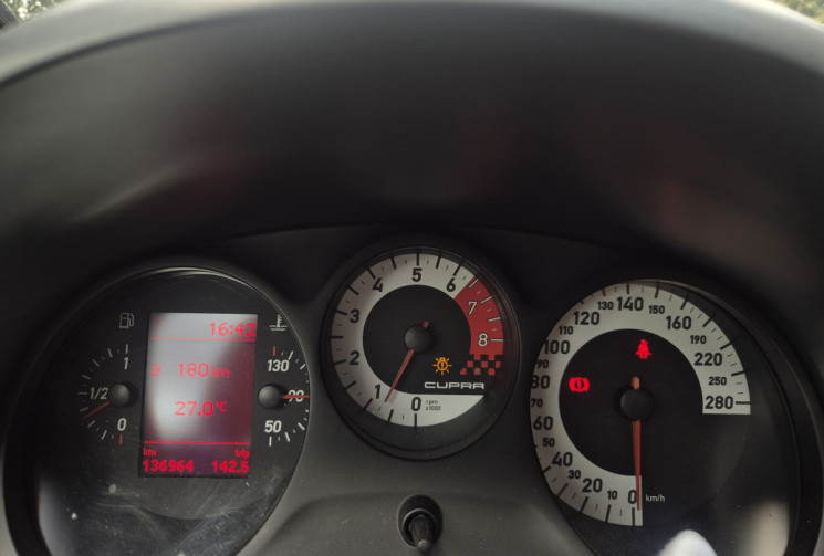 SEAT Leon Cupra 240 2.0 TSI