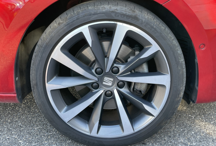 SEAT Leon 1.5 eTSI 150ch FR One DSG7 / Toit Ouvrant / Digital Cockpit / Led d'ambiance 