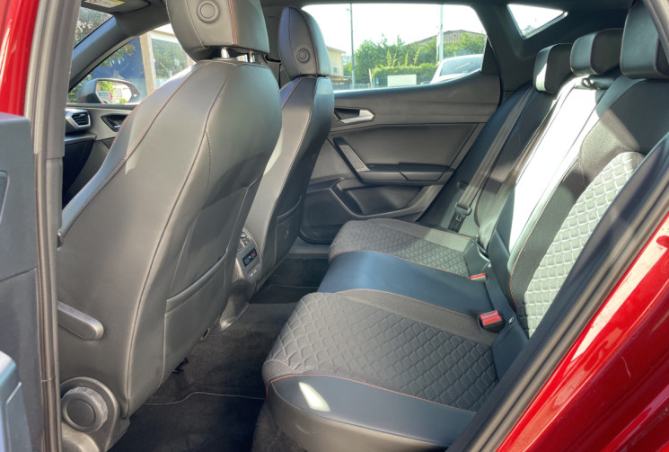 SEAT Leon 1.5 eTSI 150ch FR One DSG7 / Toit Ouvrant / Digital Cockpit / Led d'ambiance 