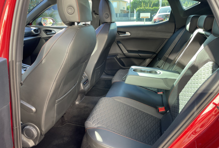SEAT Leon 1.5 eTSI 150ch FR One DSG7 / Toit Ouvrant / Digital Cockpit / Led d'ambiance 