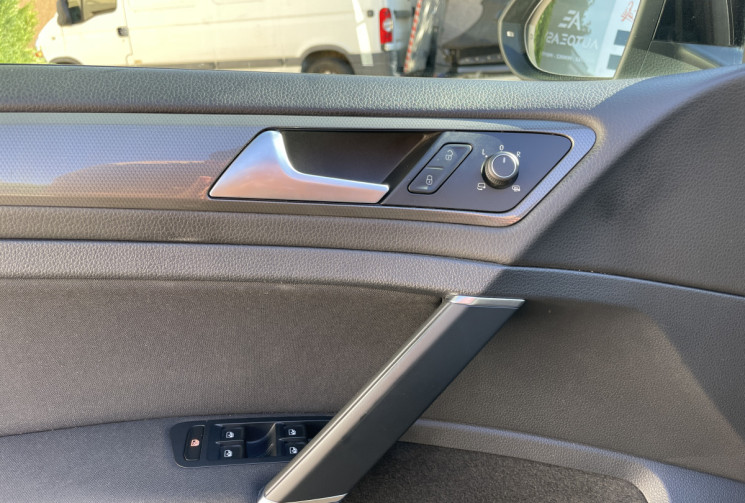Volkswagen Golf 1.6 TDI 115 ch FAP Connect 
