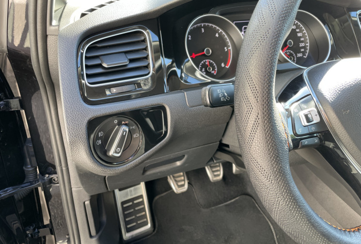 Volkswagen Golf 1.6 TDI 115 ch FAP Connect 