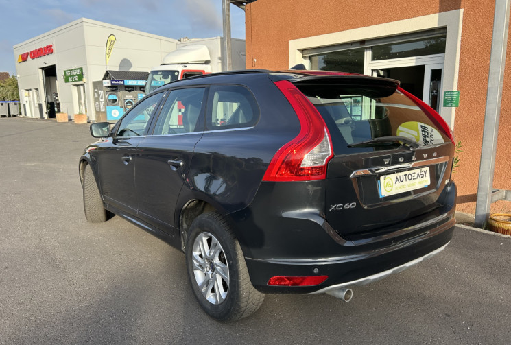 Volvo XC60 2.0 D3 Momentum business 150 cv 4x2 Distribution faite