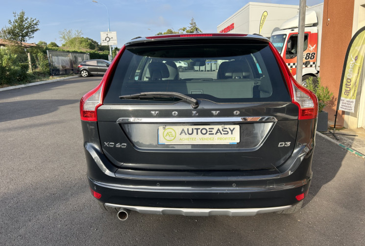 Volvo XC60 2.0 D3 Momentum business 150 cv 4x2 Distribution faite