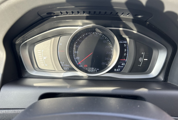 Volvo XC60 2.0 D3 Momentum business 150 cv 4x2 Distribution faite