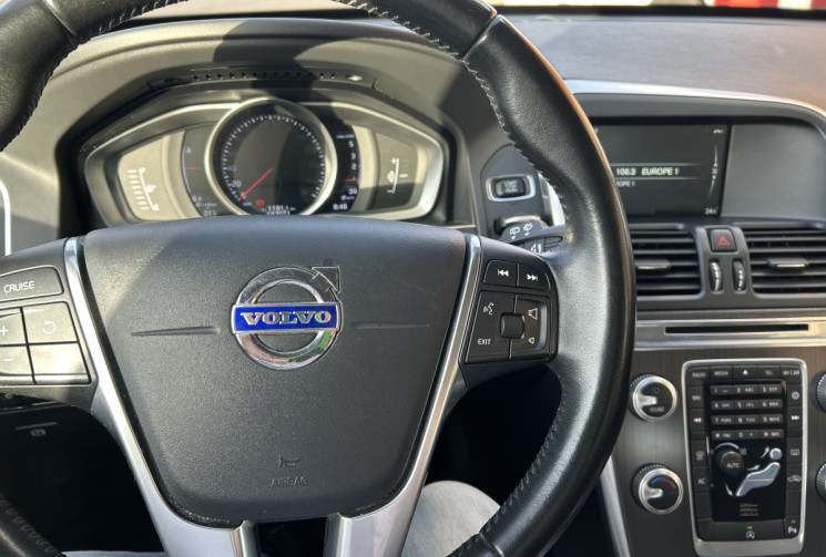 Volvo XC60 2.0 D3 Momentum business 150 cv 4x2 Distribution faite
