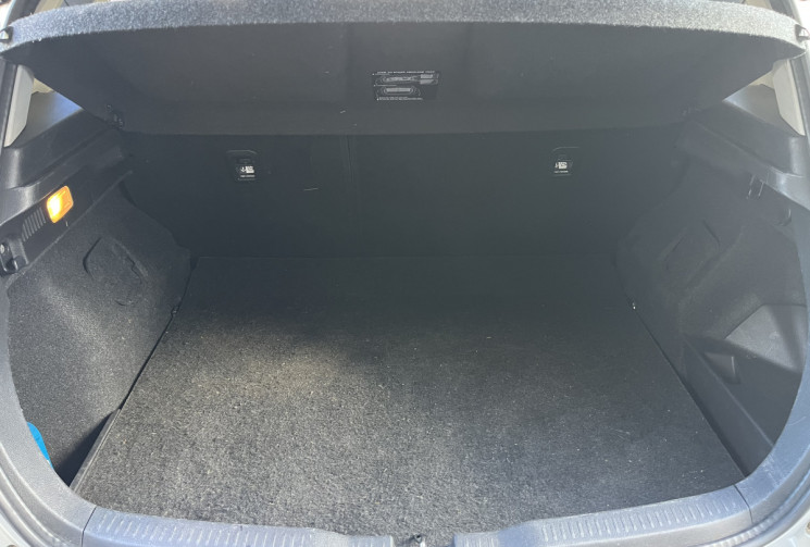 Toyota AURIS Essence/électrique 1.8 Hybrid  136 