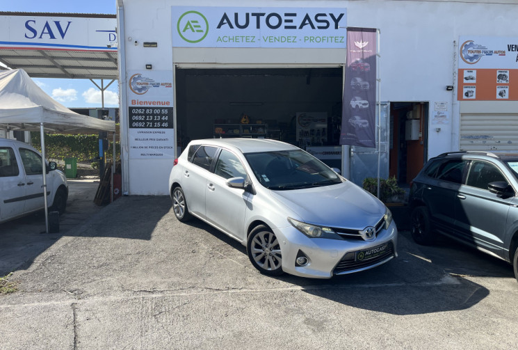 Toyota AURIS Essence/électrique 1.8 Hybrid  136 