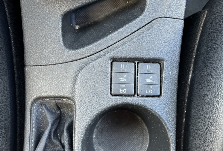 Toyota AURIS Essence/électrique 1.8 Hybrid  136 