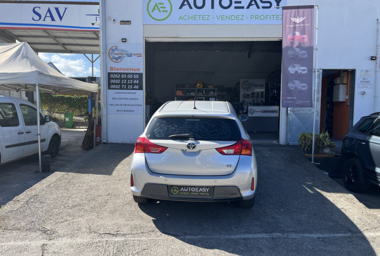 Toyota AURIS Essence/électrique 1.8 Hybrid  136 
