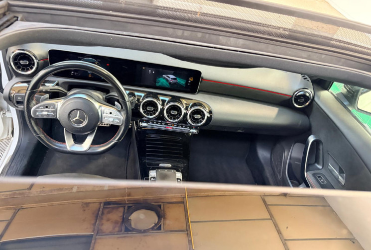Mercedes Classe A (IV) AMG LINE 180 CDi-TOIT OUVRANT-FRANCAISE-ENTRETIEN OK-BOITE AUTO