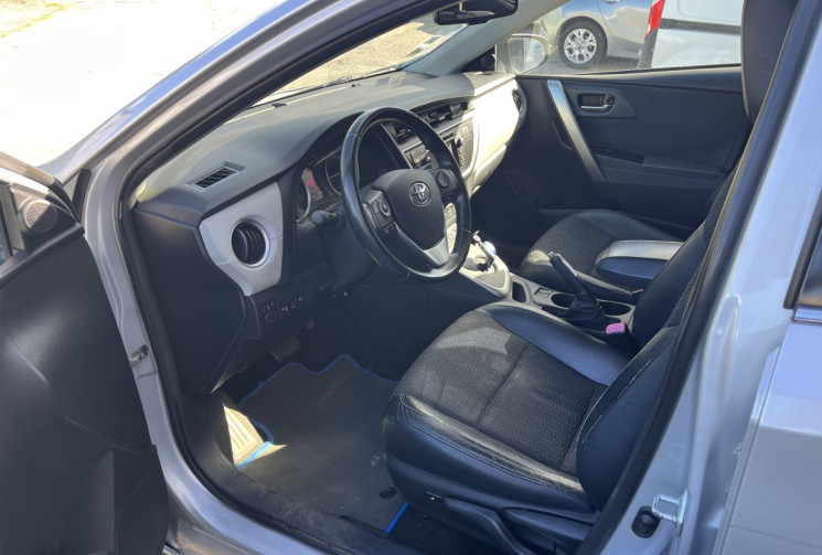 Toyota AURIS Essence/électrique 1.8 Hybrid  136 
