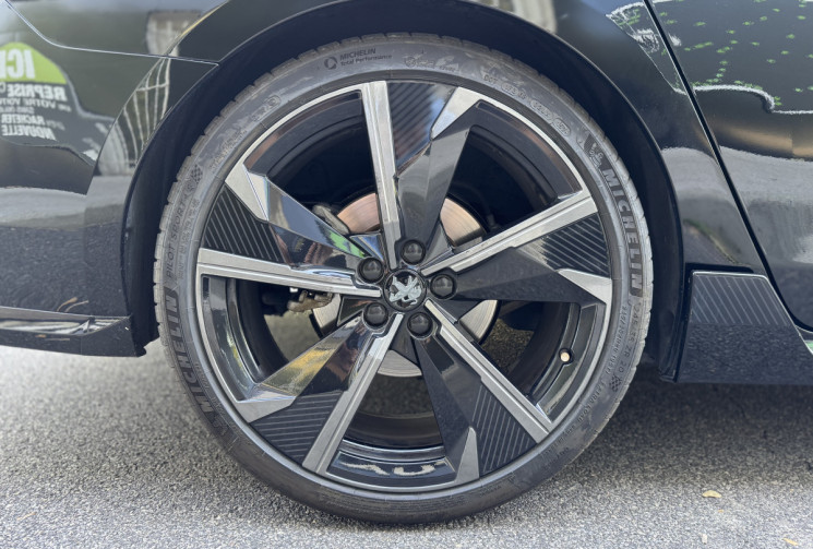 Peugeot 508 SW PSE 360 e-EAT8 HYBRID4 / Toit ouvrant / Focal / Full Options / Entretien complet