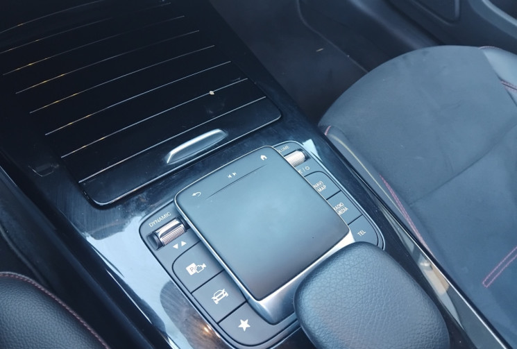 Mercedes Classe A 200 d 8G-DCT AMG Line - Suivi Mercedes - Toit Ouvrant 