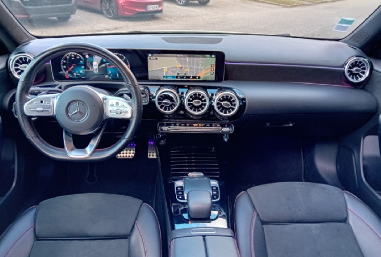 Mercedes Classe A 200 d 8G-DCT AMG Line - Suivi Mercedes - Toit Ouvrant 