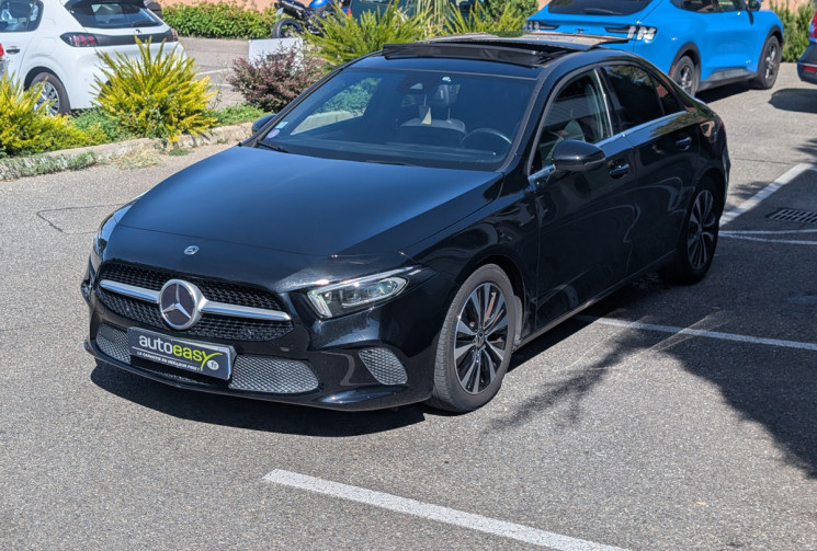Mercedes CLASSE A BERLINE 200 1.3 163 ch Style / Toit Ouvrant / CarPlay / Eclairage d'ambiance