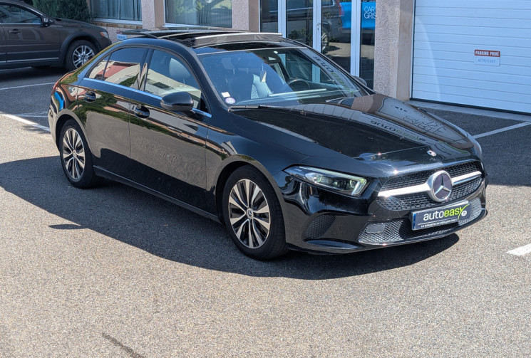 Mercedes CLASSE A BERLINE 200 1.3 163 ch Style / Toit Ouvrant / CarPlay / Eclairage d'ambiance