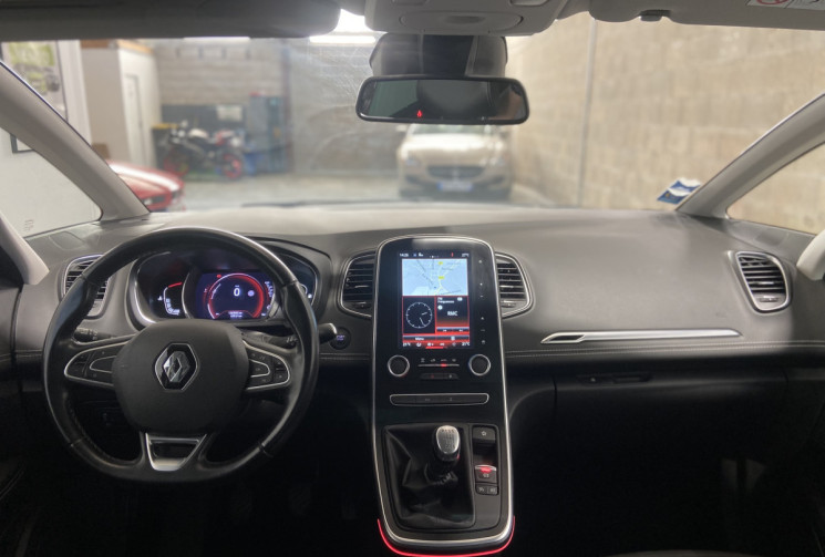 Renault GRAND SCENIC 1.6 dci 130 intens 7 PLACES
