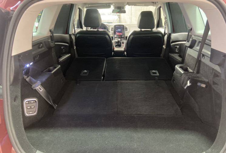 Renault GRAND SCENIC 1.6 dci 130 intens 7 PLACES