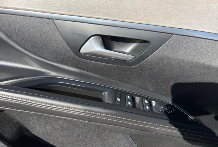 Peugeot 5008 2.0 hdi 180ch GT LINE