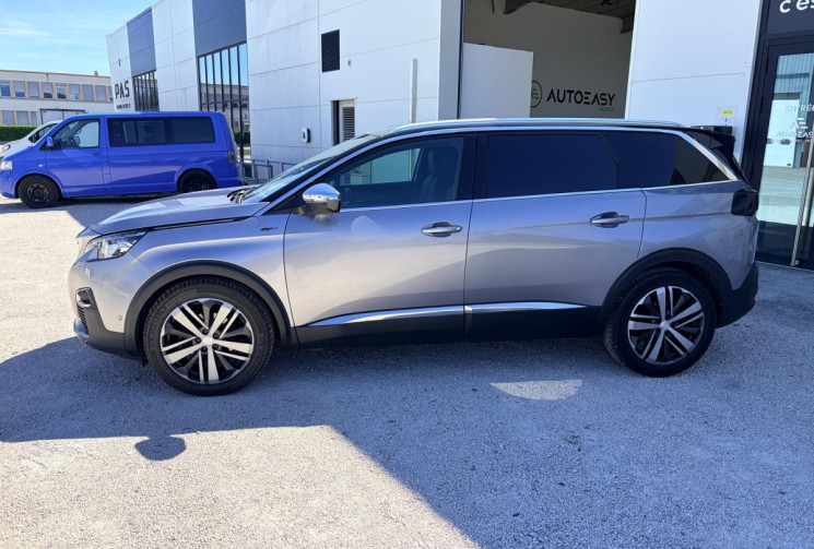 Peugeot 5008 HDI - GT 180 CV -EAT 6-TOIT OUVRANT + ATTELAGE