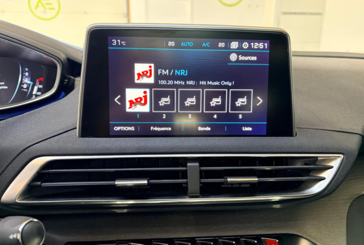 Peugeot 5008 HDI - GT 180 CV -EAT 6-TOIT OUVRANT + ATTELAGE