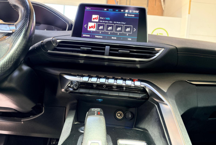 Peugeot 5008 HDI - GT 180 CV -EAT 6-TOIT OUVRANT + ATTELAGE