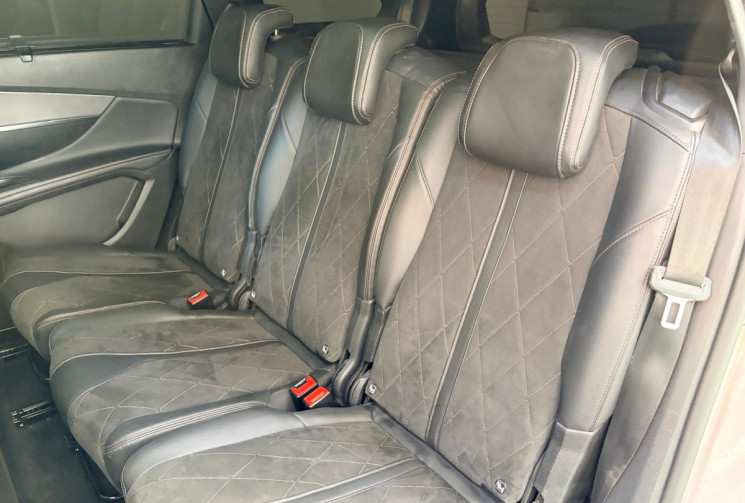 Peugeot 5008 HDI - GT 180 CV -EAT 6-TOIT OUVRANT + ATTELAGE