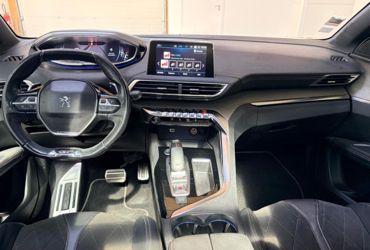 Peugeot 5008 HDI - GT 180 CV -EAT 6-TOIT OUVRANT + ATTELAGE