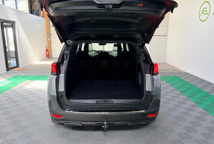 Peugeot 5008 HDI - GT 180 CV -EAT 6-TOIT OUVRANT + ATTELAGE