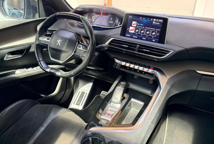 Peugeot 5008 HDI - GT 180 CV -EAT 6-TOIT OUVRANT + ATTELAGE