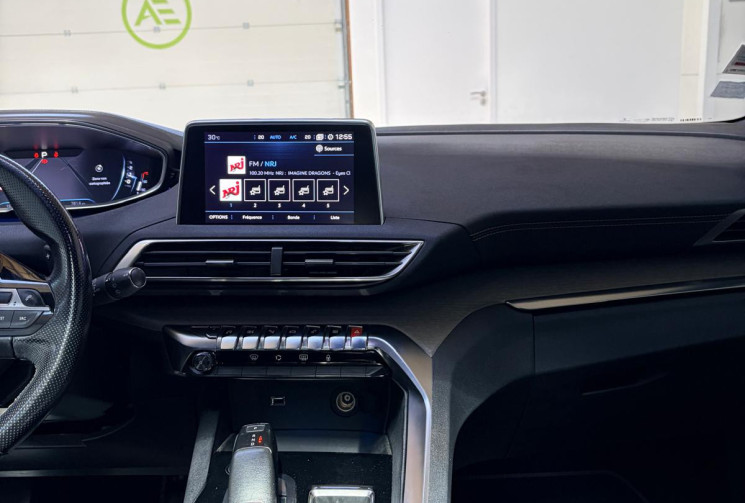 Peugeot 5008 HDI - GT 180 CV -EAT 6-TOIT OUVRANT + ATTELAGE