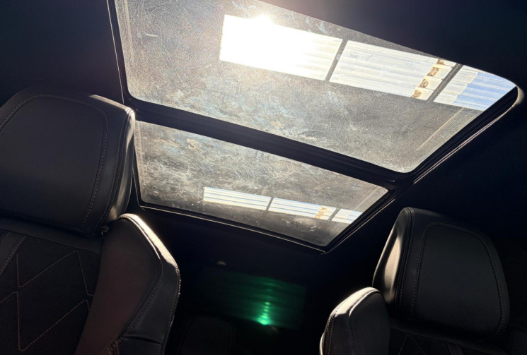 Peugeot 5008 HDI - GT 180 CV -EAT 6-TOIT OUVRANT + ATTELAGE