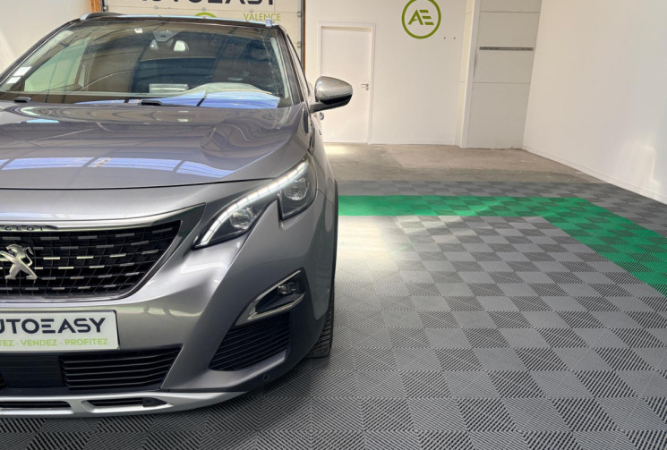 Peugeot 5008 HDI - GT 180 CV -EAT 6-TOIT OUVRANT + ATTELAGE