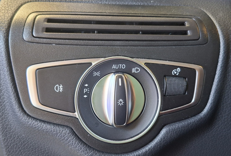 Mercedes GLC Coupé AMG Line 300  D 2.0 245  4 MATIC 9G-TRONIC / 1 ER MAIN / FULL ENTRETIEN MERCEDES