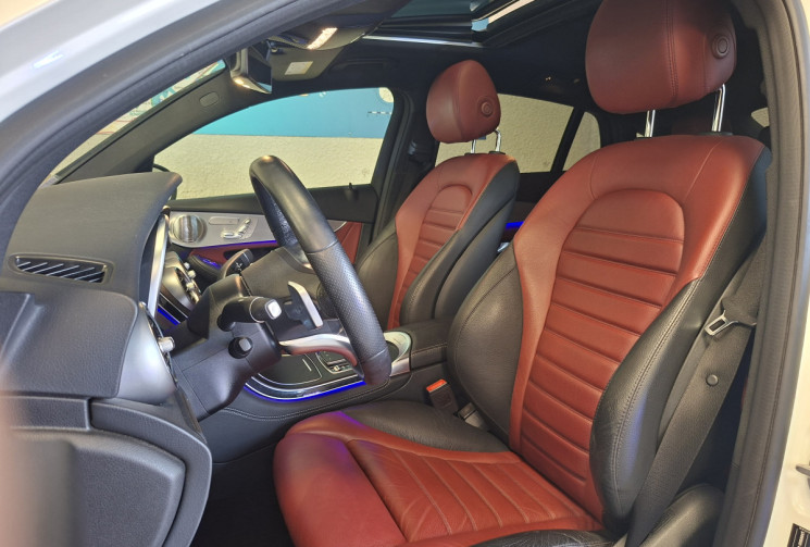 Mercedes GLC Coupé AMG Line 300  D 2.0 245  4 MATIC 9G-TRONIC / 1 ER MAIN / FULL ENTRETIEN MERCEDES