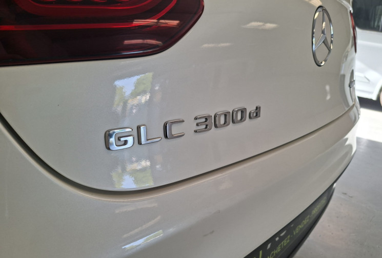Mercedes GLC Coupé AMG Line 300  D 2.0 245  4 MATIC 9G-TRONIC / 1 ER MAIN / FULL ENTRETIEN MERCEDES