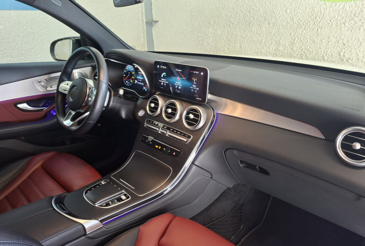 Mercedes GLC Coupé AMG Line 300  D 2.0 245  4 MATIC 9G-TRONIC / 1 ER MAIN / FULL ENTRETIEN MERCEDES
