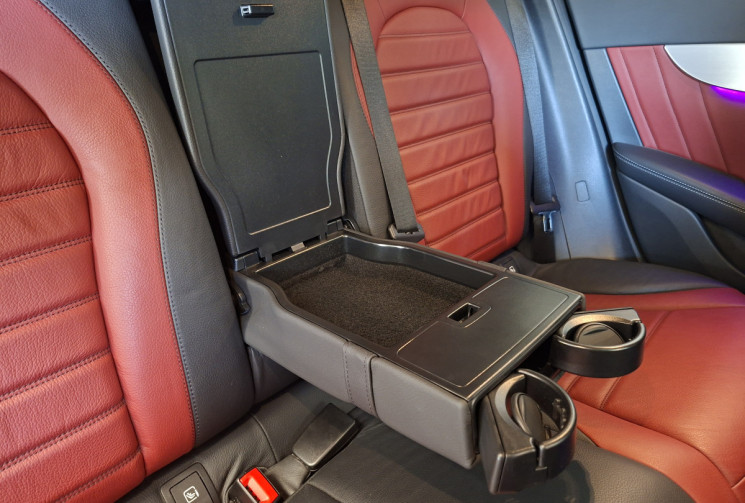 Mercedes GLC Coupé AMG Line 300  D 2.0 245  4 MATIC 9G-TRONIC / 1 ER MAIN / FULL ENTRETIEN MERCEDES